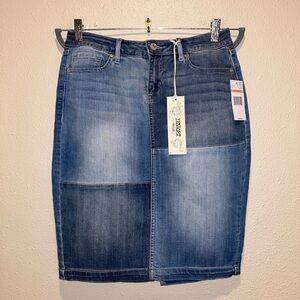 Vintage America Blues Judy Color Block Denim Skirt‎ - Size 2/26 - NWT - 21” Long